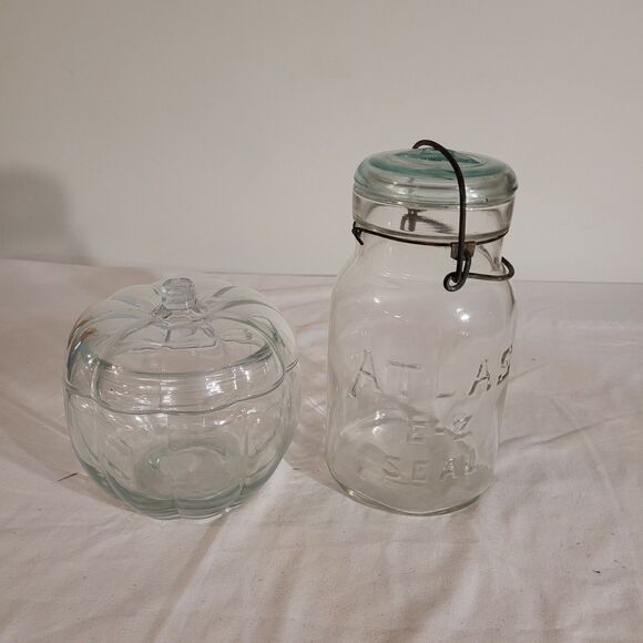 Small Glass Pumpkin Candy Jar And Vtg ATLAS EZ Seal Qt Jar - Picture 1 of 11